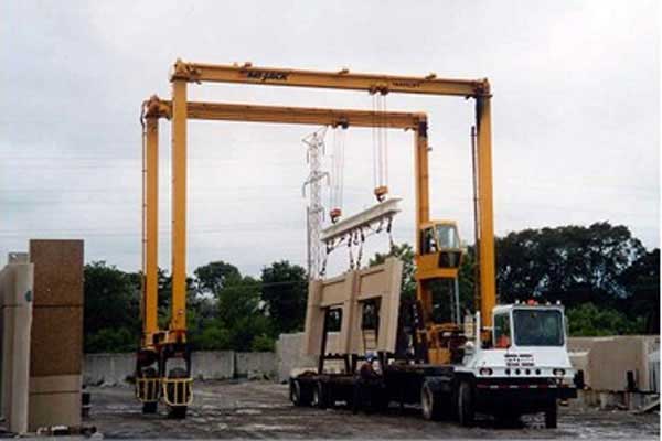 what is rubber tyred gantry crane 